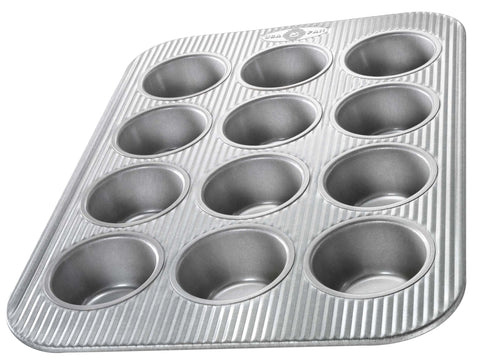 USA Pan muffin pan 12 wells: durable aluminized steel for even baking