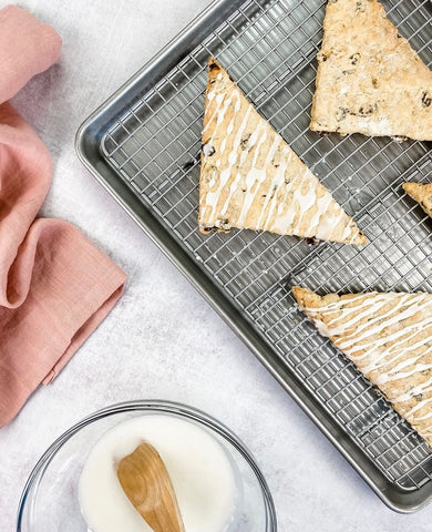 USA Pan nonstick coating releases baked goods quickly for easy cleanup.