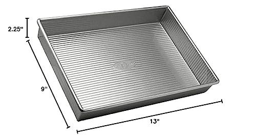 USA Pan durable aluminized steel pan supporting long-lasting performance