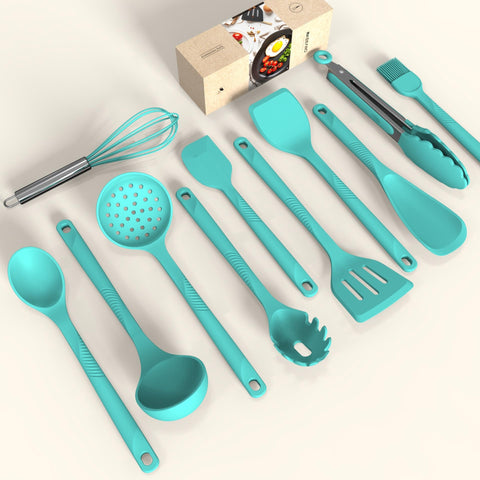 USECANO teal pasta fork held above pot, ideal for grabbing pasta.