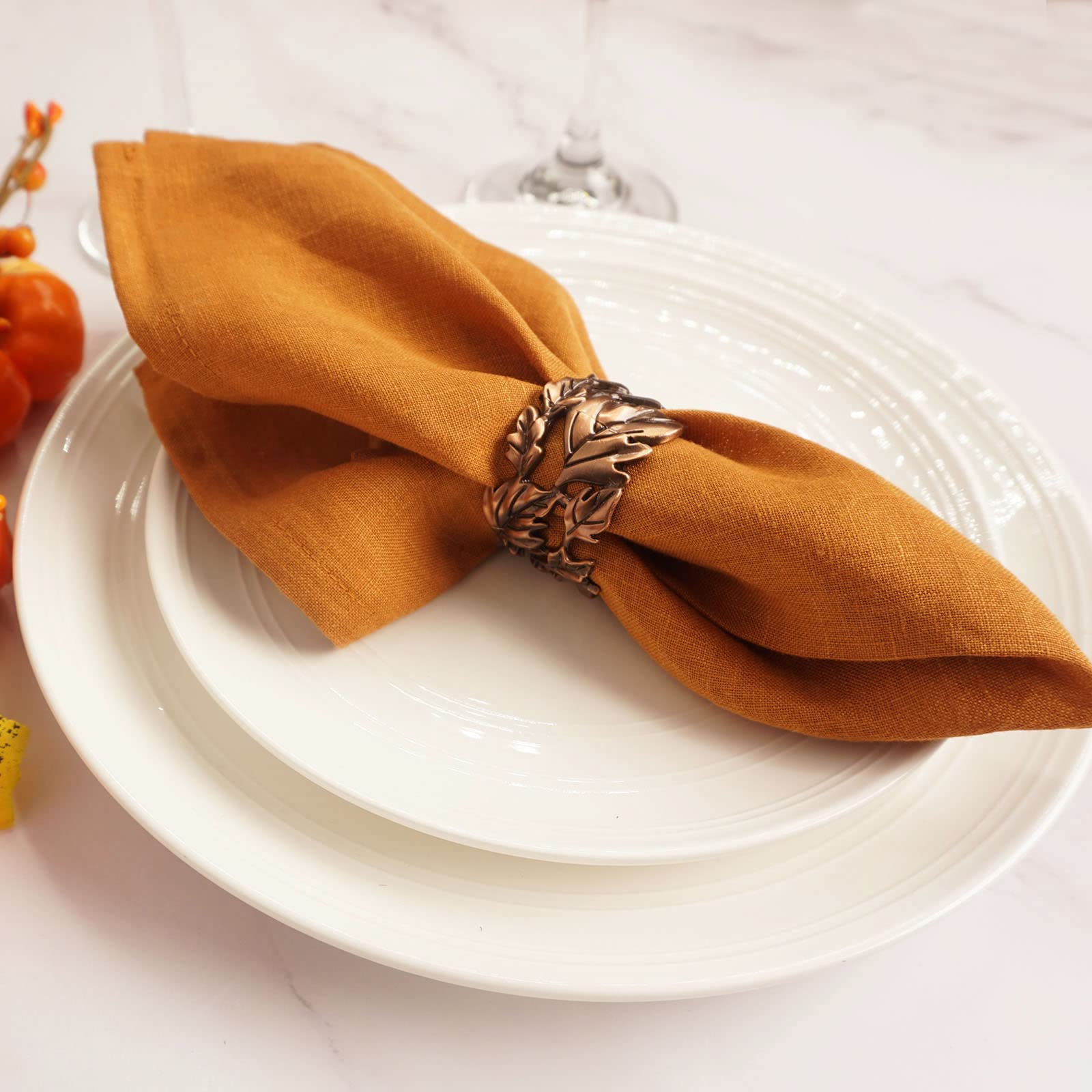 Utalek bronze napkin rings with smooth surface protect napkins from snags