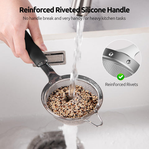 U-Taste 30-mesh screen detail resists deformation for quick filtration