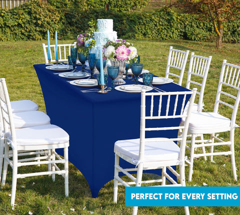 Lightweight, durable fabric of the Utopia Kitchen spandex tablecloth.