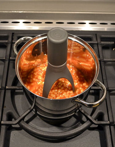 Cordless design keeps you flexible during cooking tasks.
