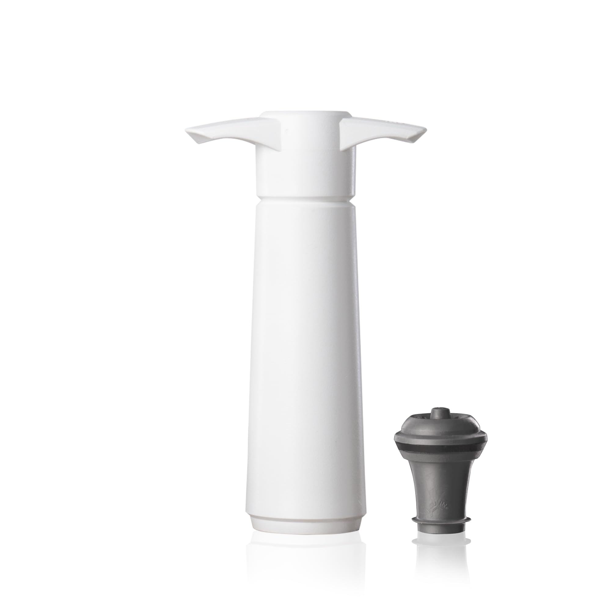 Vacuvin Original Wine Saver pump demonstrates an airtight seal to preserve wine freshness.