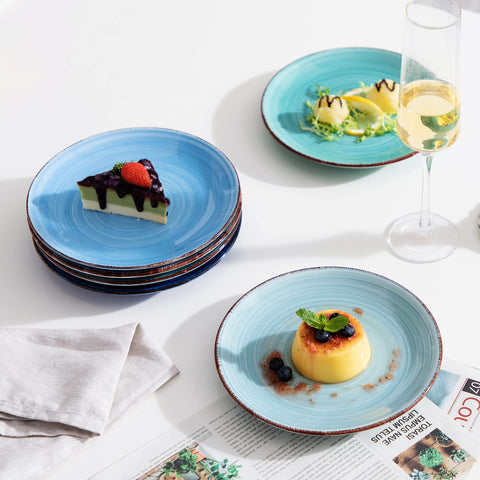 Dishwasher and microwave-safe Bonita Blue plate ready for busy weeknights.