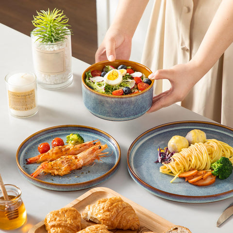 Vancasso Onion wide-flat design helps showcase plated dishes.