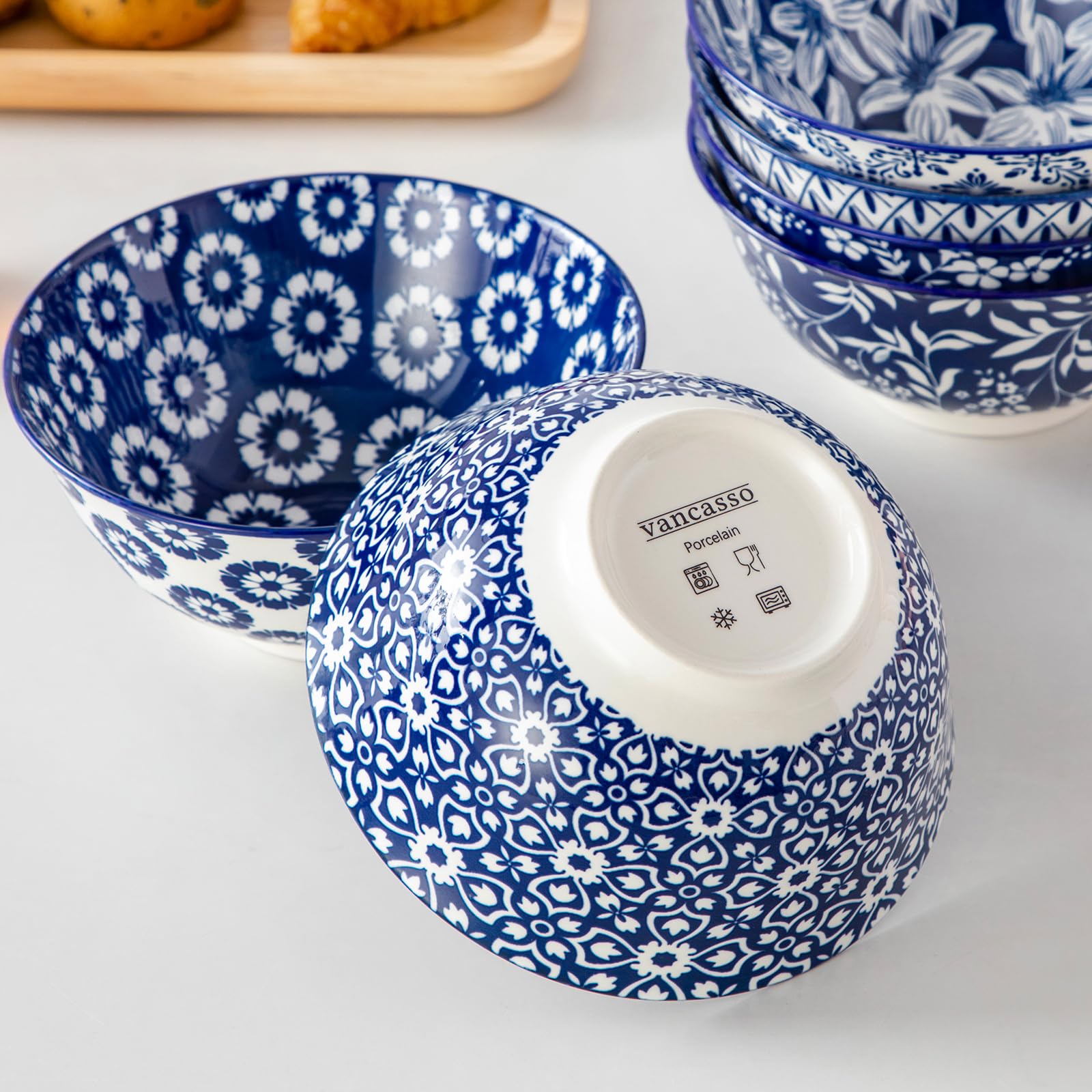 Vancasso Selene detailed pattern showcases craftsmanship.