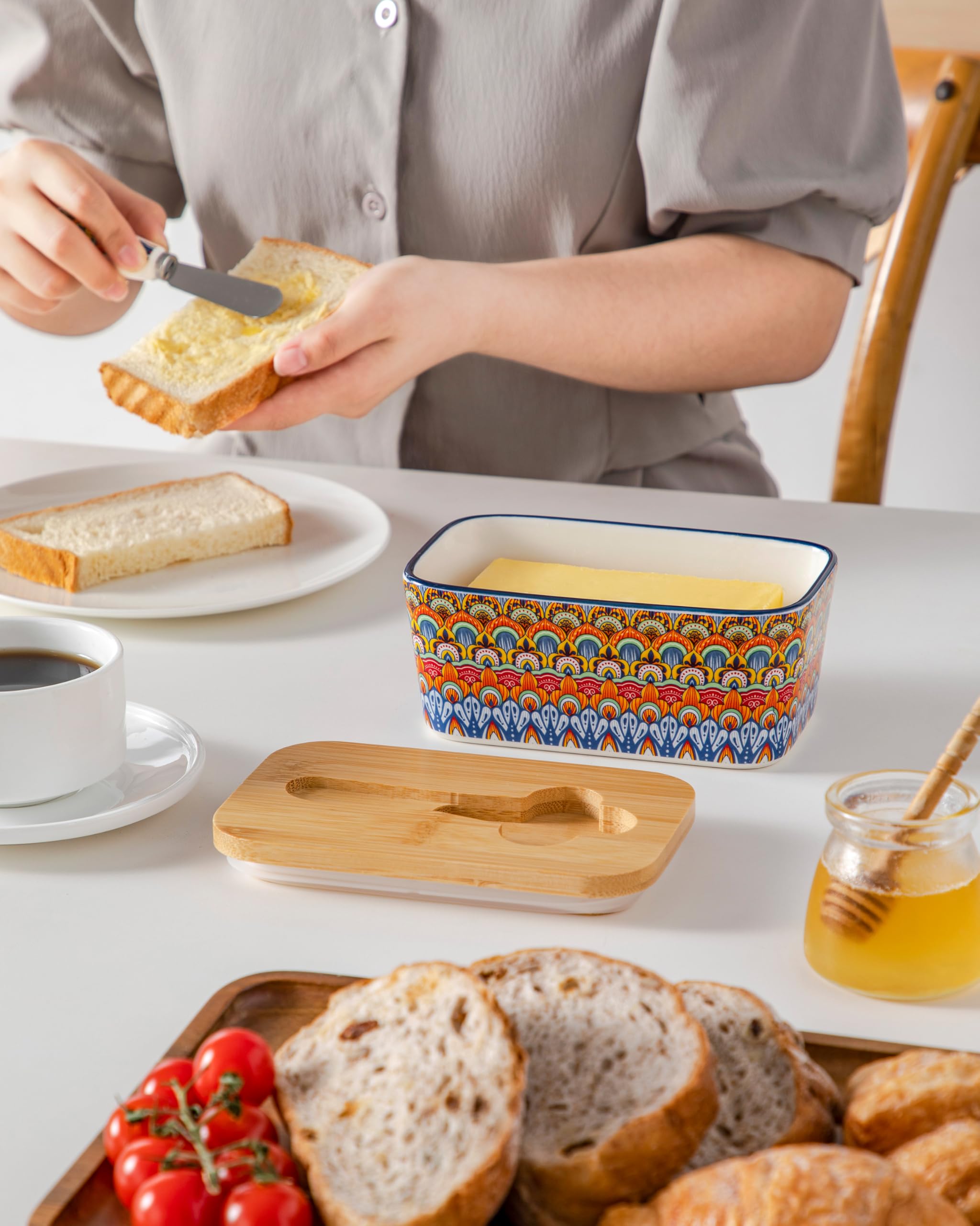 Vancasso SIMI Bohemian pattern adds colorful decor to dining spaces.