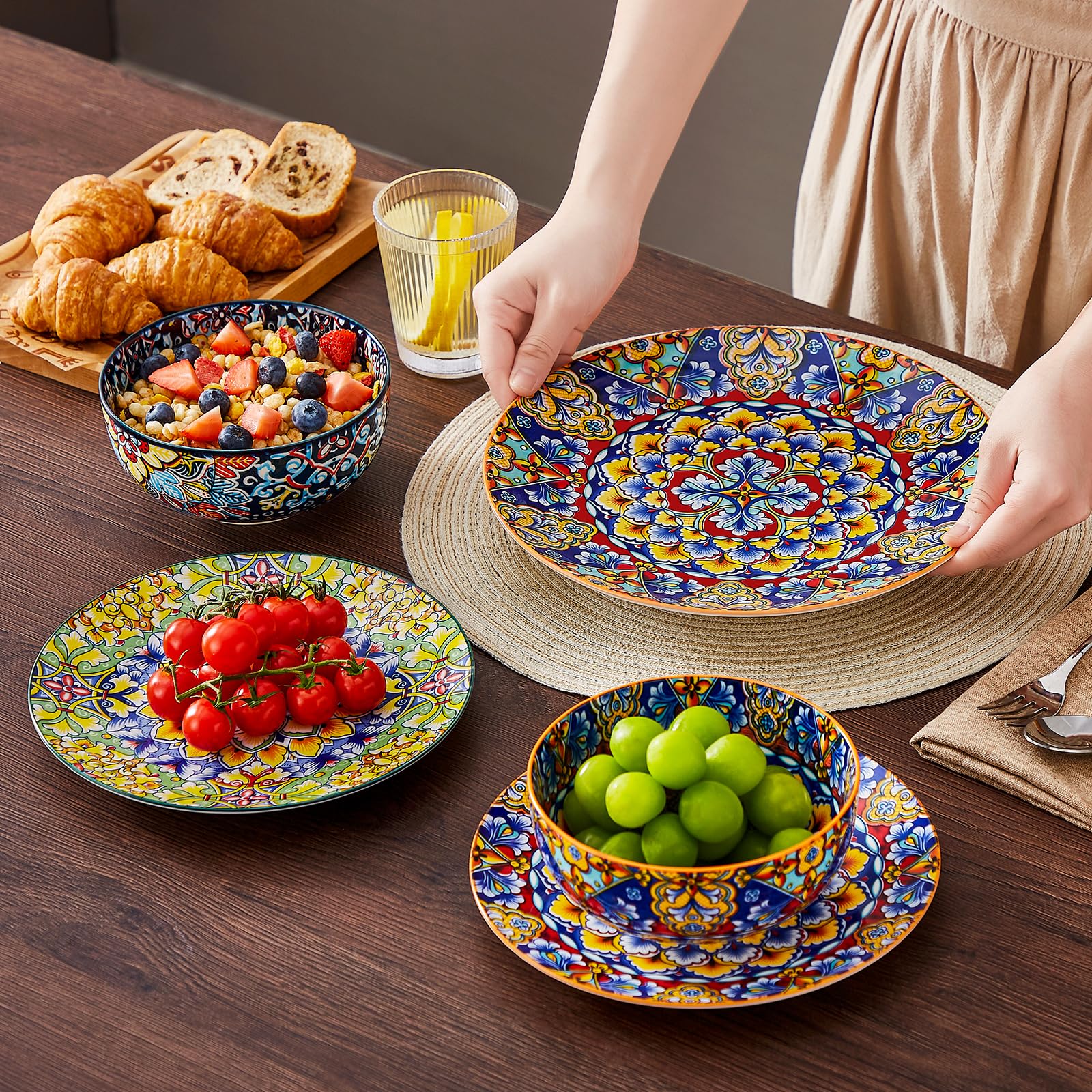 Vancasso SIMI porcelain resists chipping for lasting beauty.