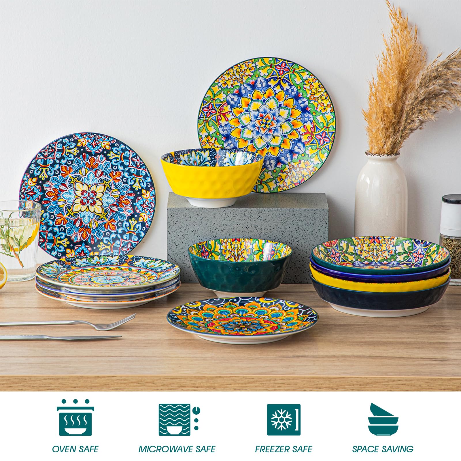 Vancasso Simi plates shown in a microwave-safe context for reheating.