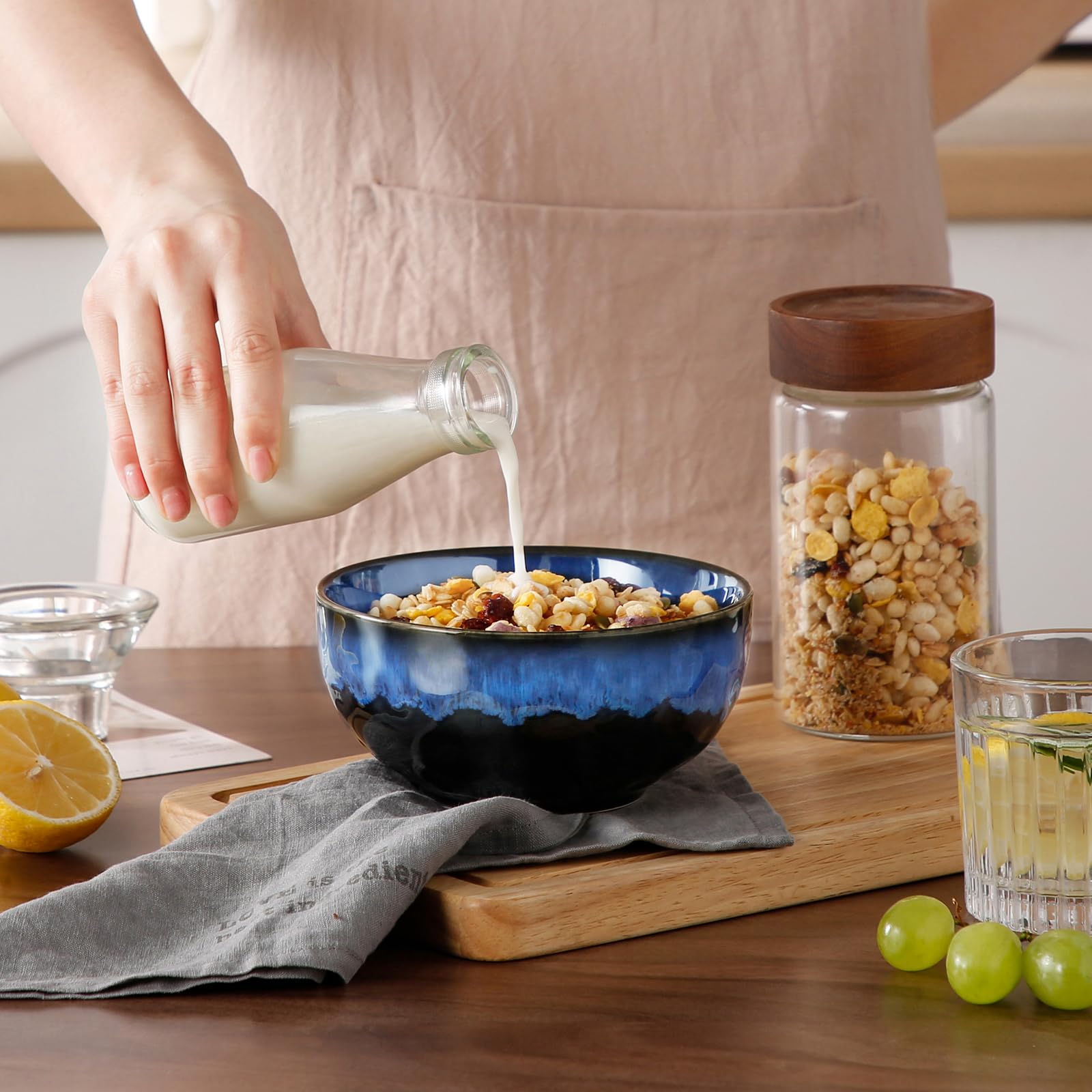 Vancasso Starry bowls are microwave and dishwasher safe for easy cleanup.
