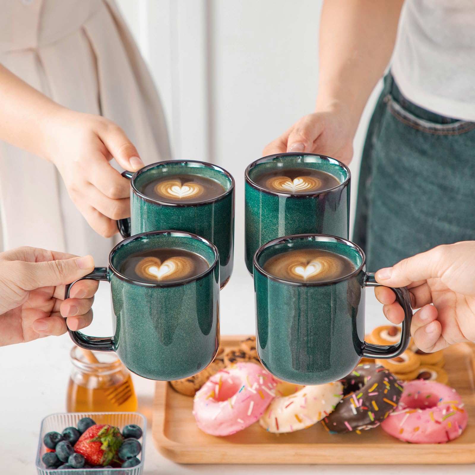 Vancasso Starry green mugs ready for gifting in a nice package