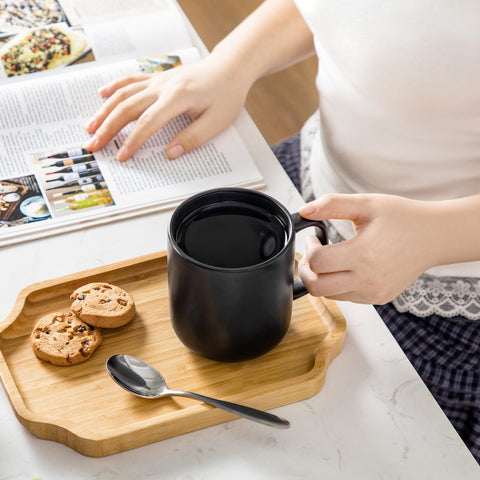 Vancasso mug glaze close-up shows smooth finish and durability.