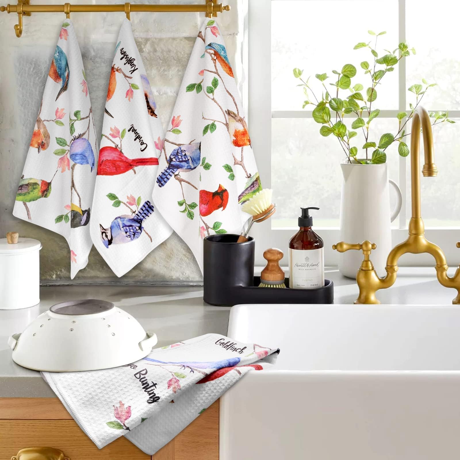 Vansolinne Birds Kitchen Towels bluejay closeup highlighting drying and decor.