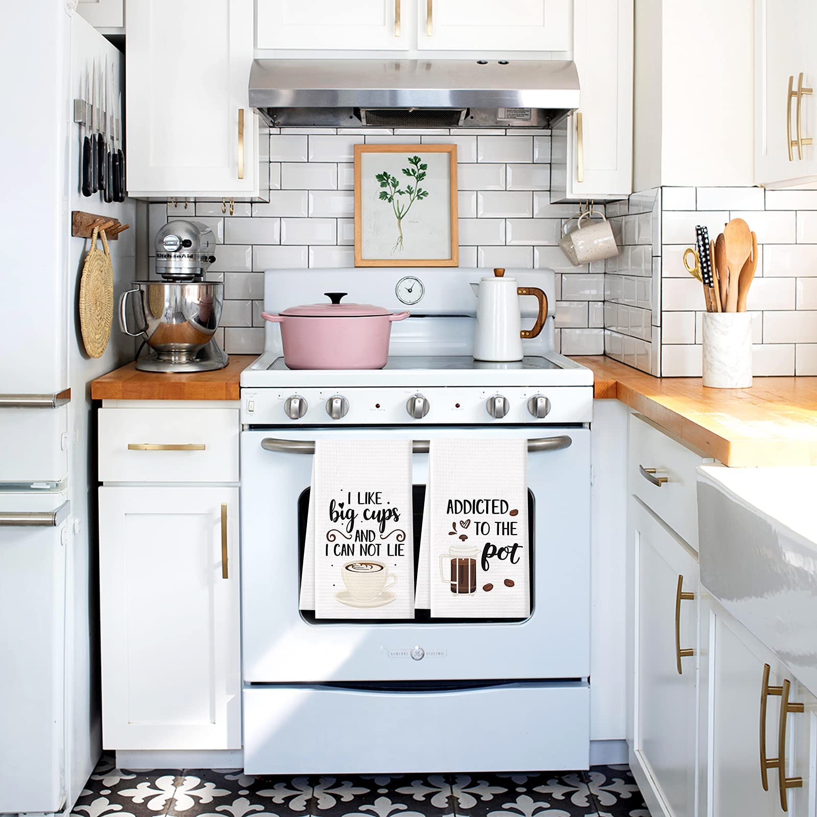 Vansolinne coffee themed towels brighten kitchens and are machine washable.