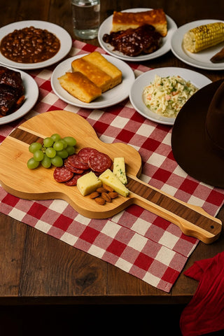 Vastigo guitar board setting is ideal for entertaining fruit and cheese spreads.