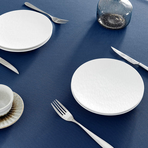 Veblandy easy-clean fabric for quick wipe-downs after meals.