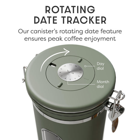 Free scoop attaches to hook for easy, mess-free scooping.
