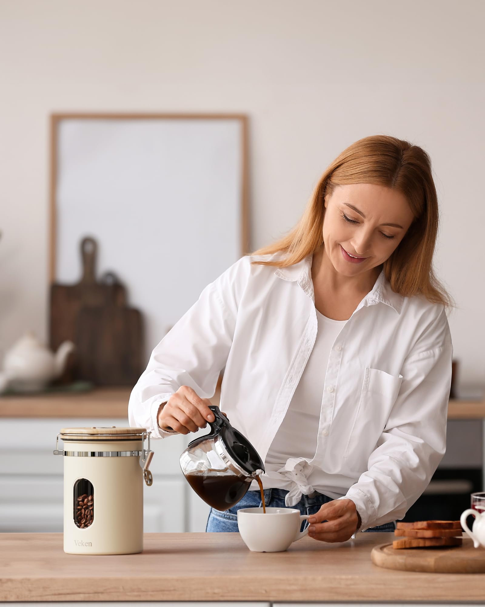 Veken gift-set coffee storage on kitchen counter in stylish packaging