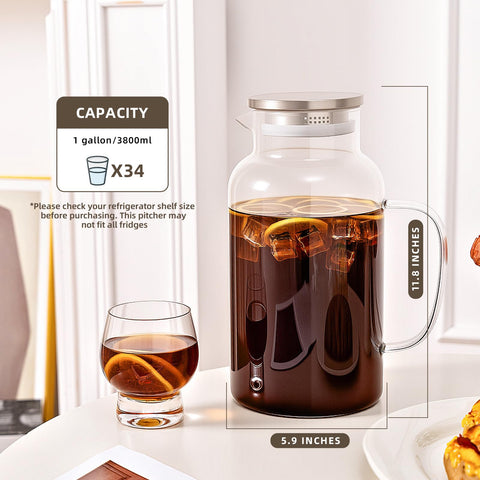 Vekonn borosilicate pitcher showing its large capacity for family hydration.