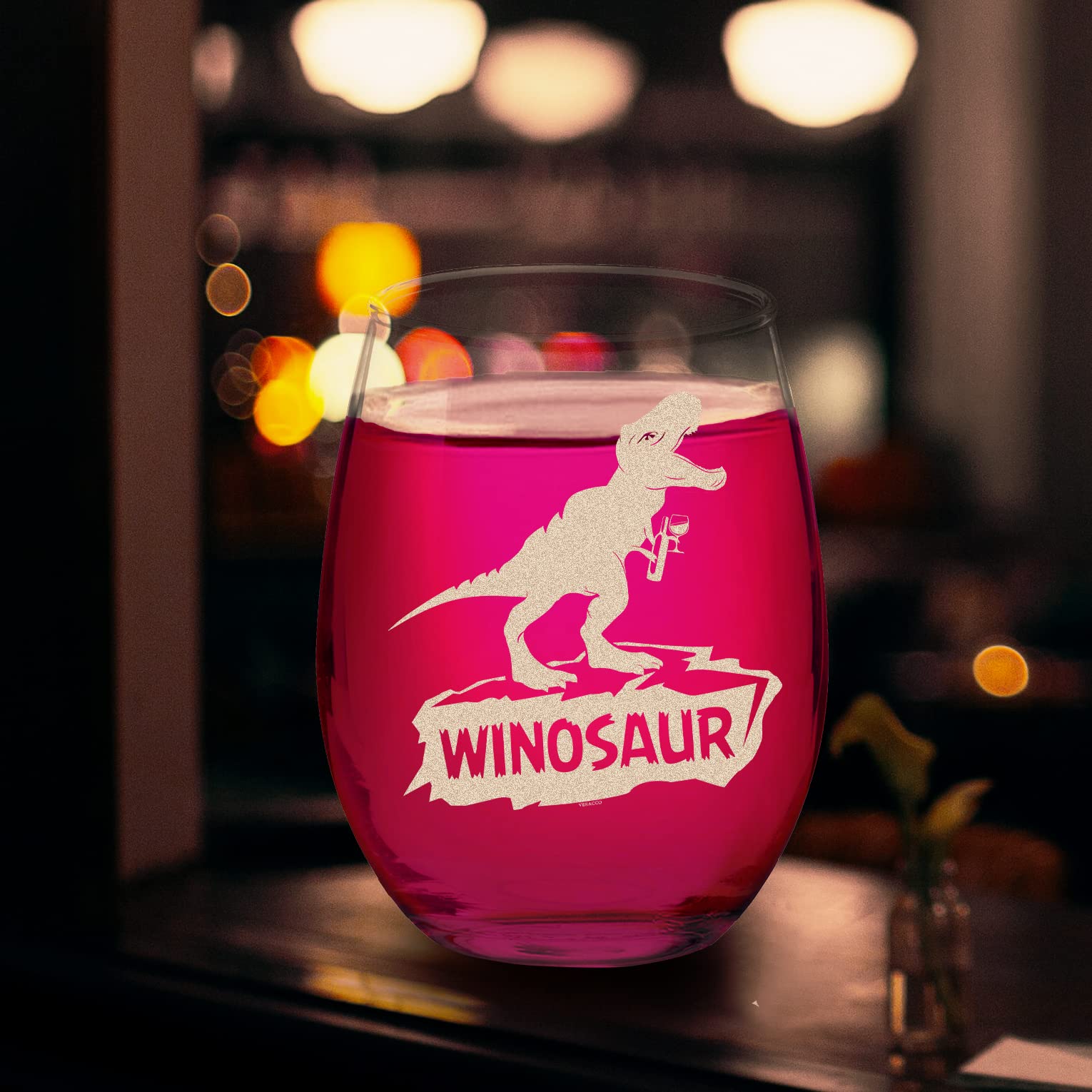 Veracco Winosaur is dishwasher safe for quick, easy cleanup after gatherings.