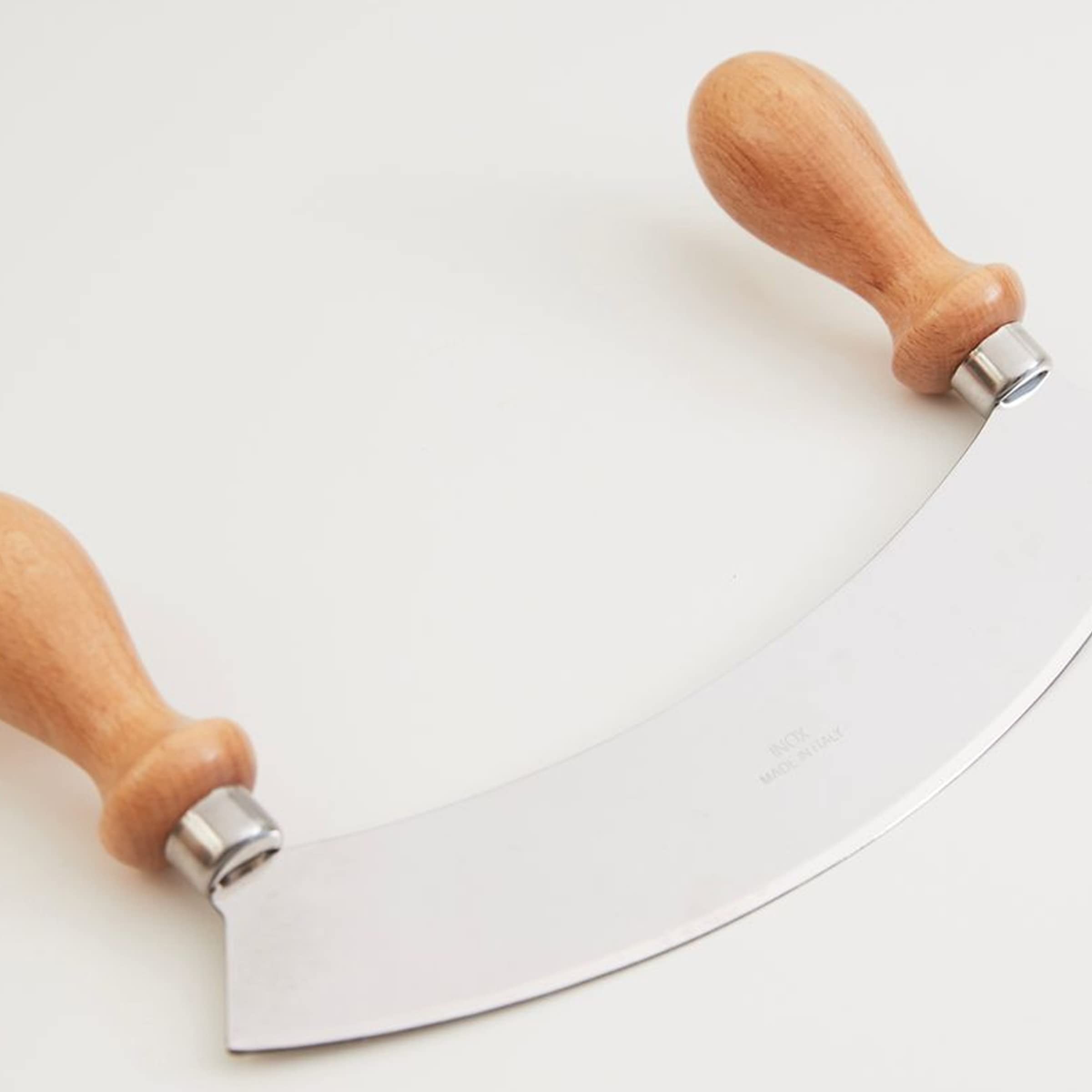 Verve CULTURE Mezzaluna ergonomic beechwood handles provide comfortable grip during prep