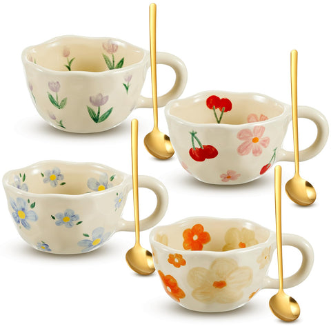 Vesici 4 Styles mug with blue flowers, ideal for daily coffee rituals.