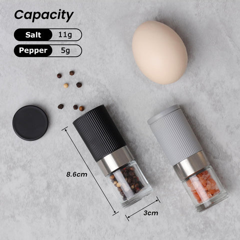 VEVOK CHEF mini pepper grinder with top knob for adjustable coarseness.
