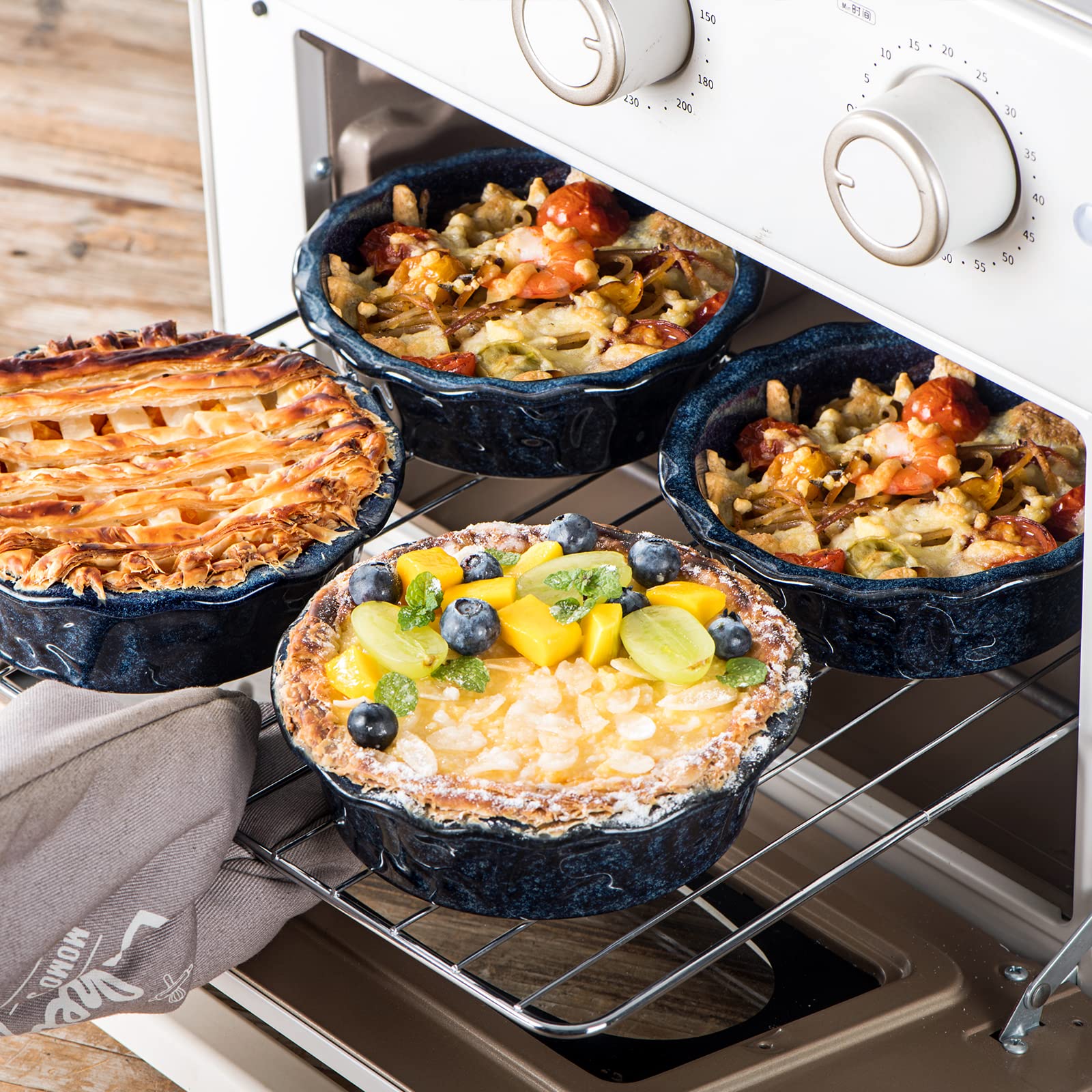 vicrays microwave-safe blue pie dish for quick reheats