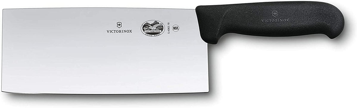 Victorinox Chinese Classic knife with visible edge enables precise slicing.