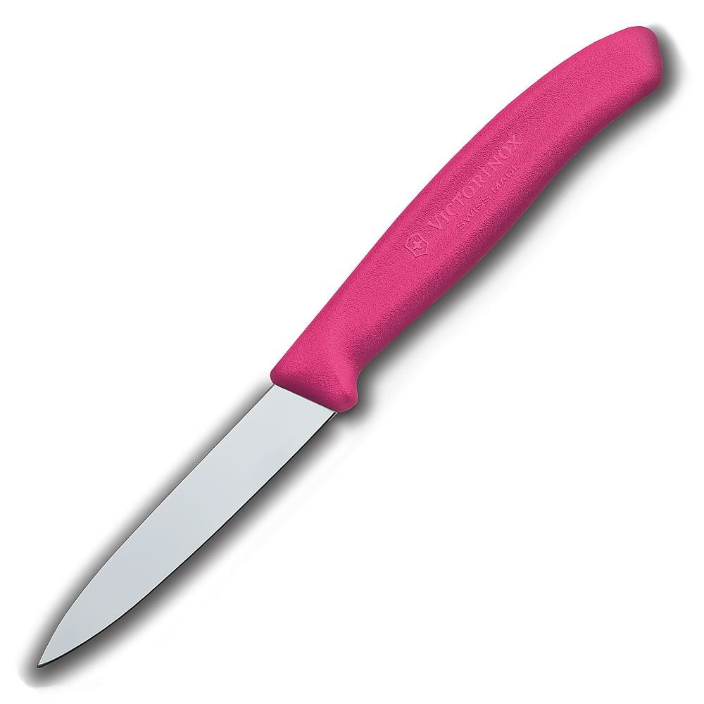 Swiss-made Victorinox Classic blade profile highlighting edge durability