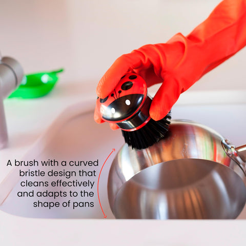 Vigar Flower scrub holder keeps the brush dry and tidy in the kitchen.