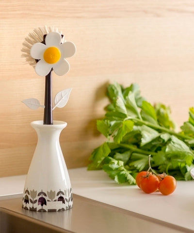 Vigar Flower Power dish brush ergonomic handle for comfortable scrubbing during chores.