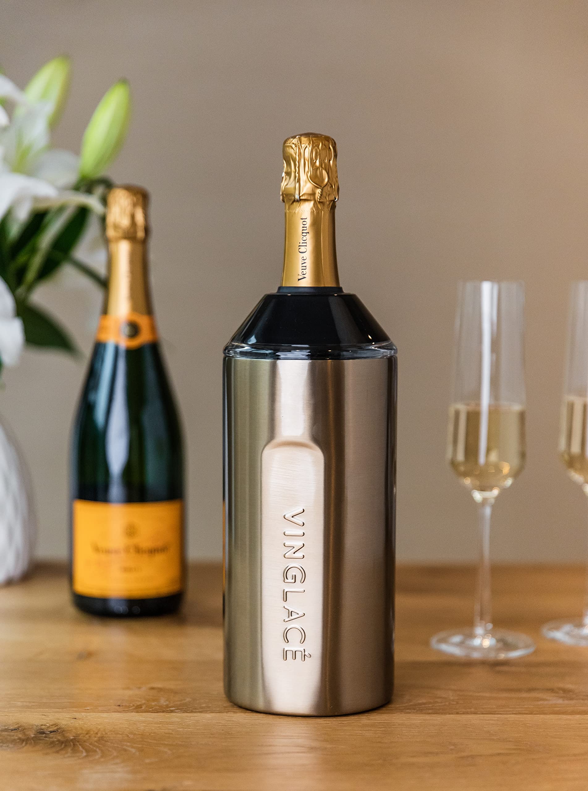 Vinglacé bottle chiller interior double-wall reveals vacuum insulation for condensation-free cooling
