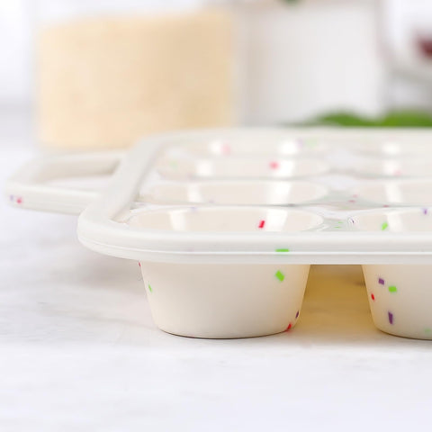 Vinino cream bakeware with silicone base, durable for oven and fridge use.