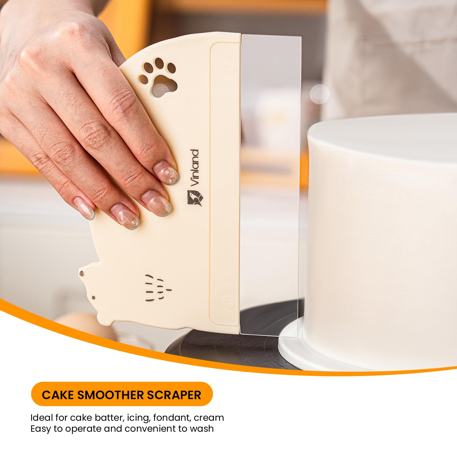 Vinland dishwasher-safe cake scraper simplifies cleaning after baking.