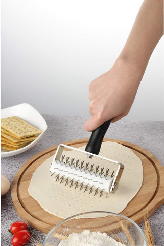 VINMEN AMPSEVEN professional kitchen gift dough docker as a practical present