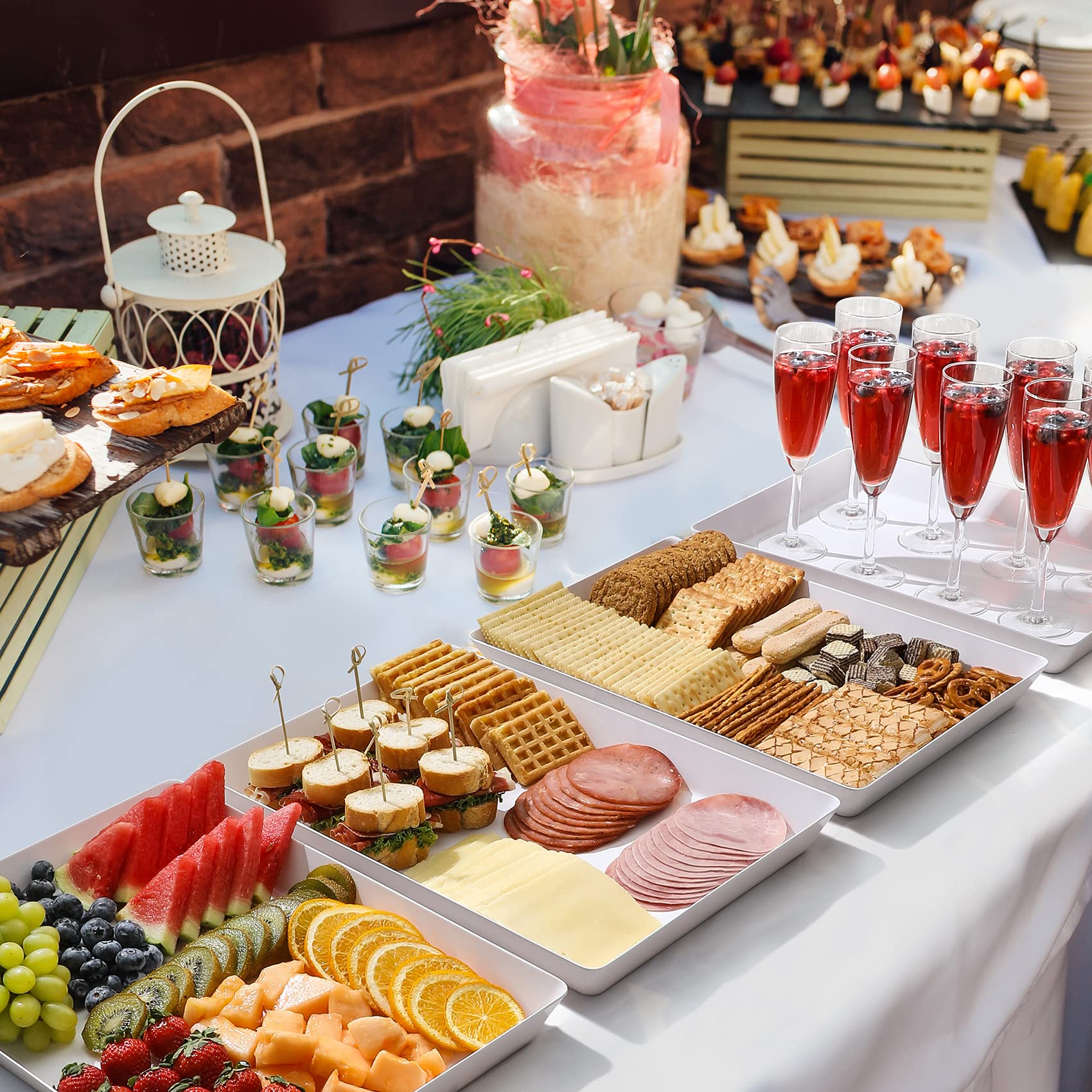 VITEVER 6-pack white trays with appetizers on a buffet line