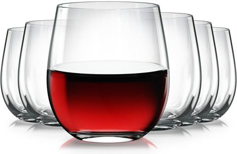 Vivocci elegant clear glass suitable for cocktails and scotch on the rocks.