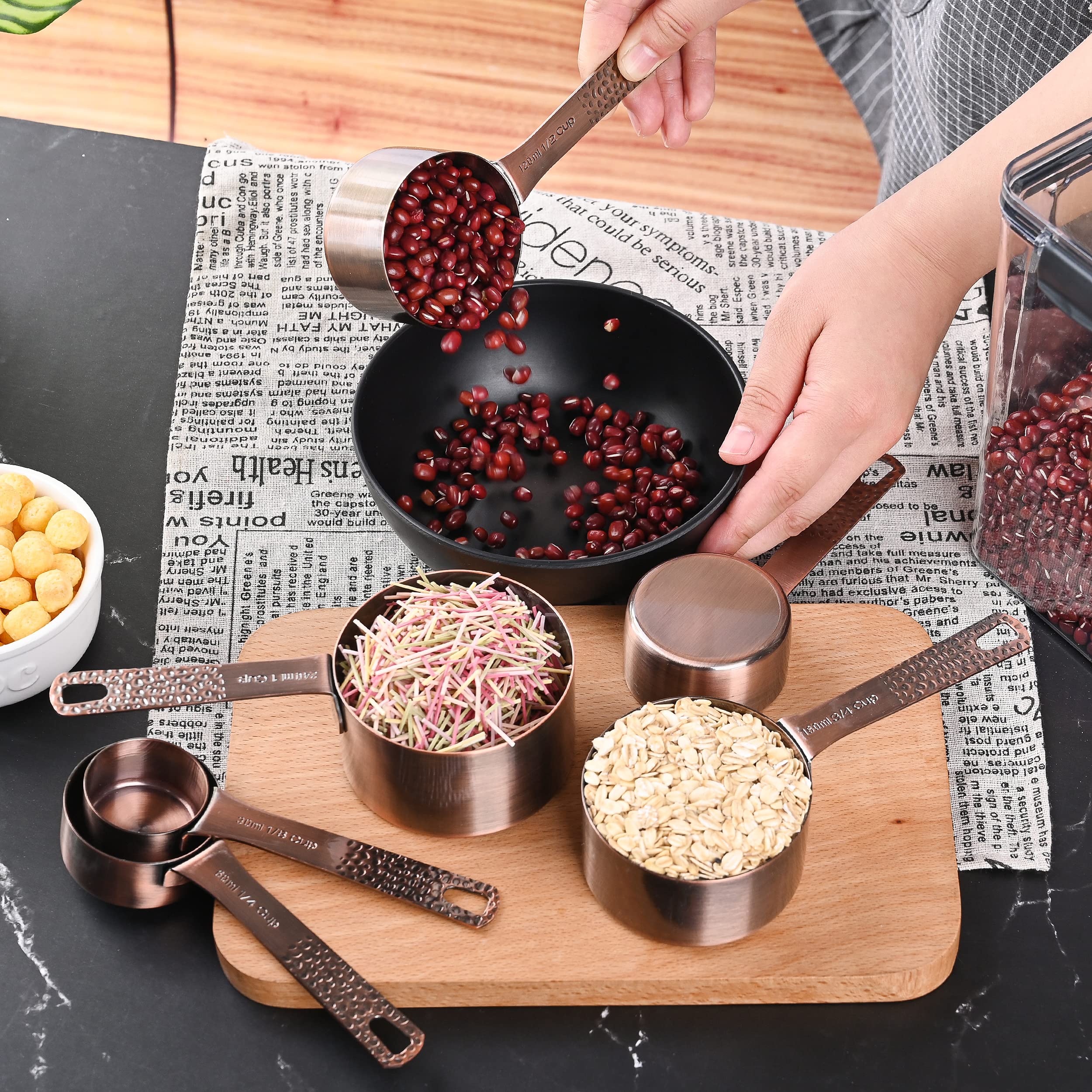 Viwehots 13-piece set includes 5 cups and 6 spoons for full measurement range.