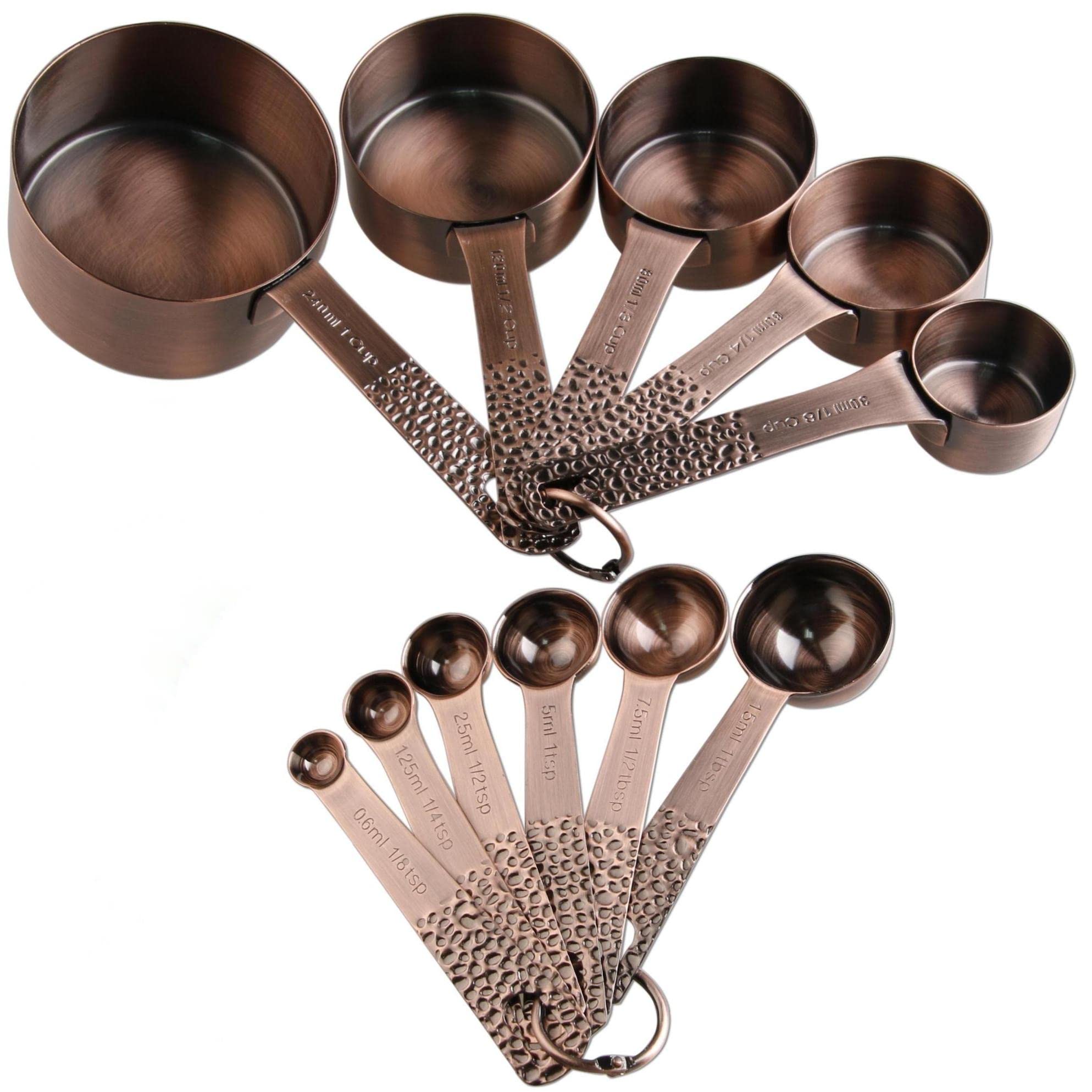 Viwehots copper measuring cups with engraved markings for precise cooking and baking.