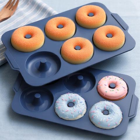 Vnray donut pan with a sturdy metal frame for stable baking and easy transfer.