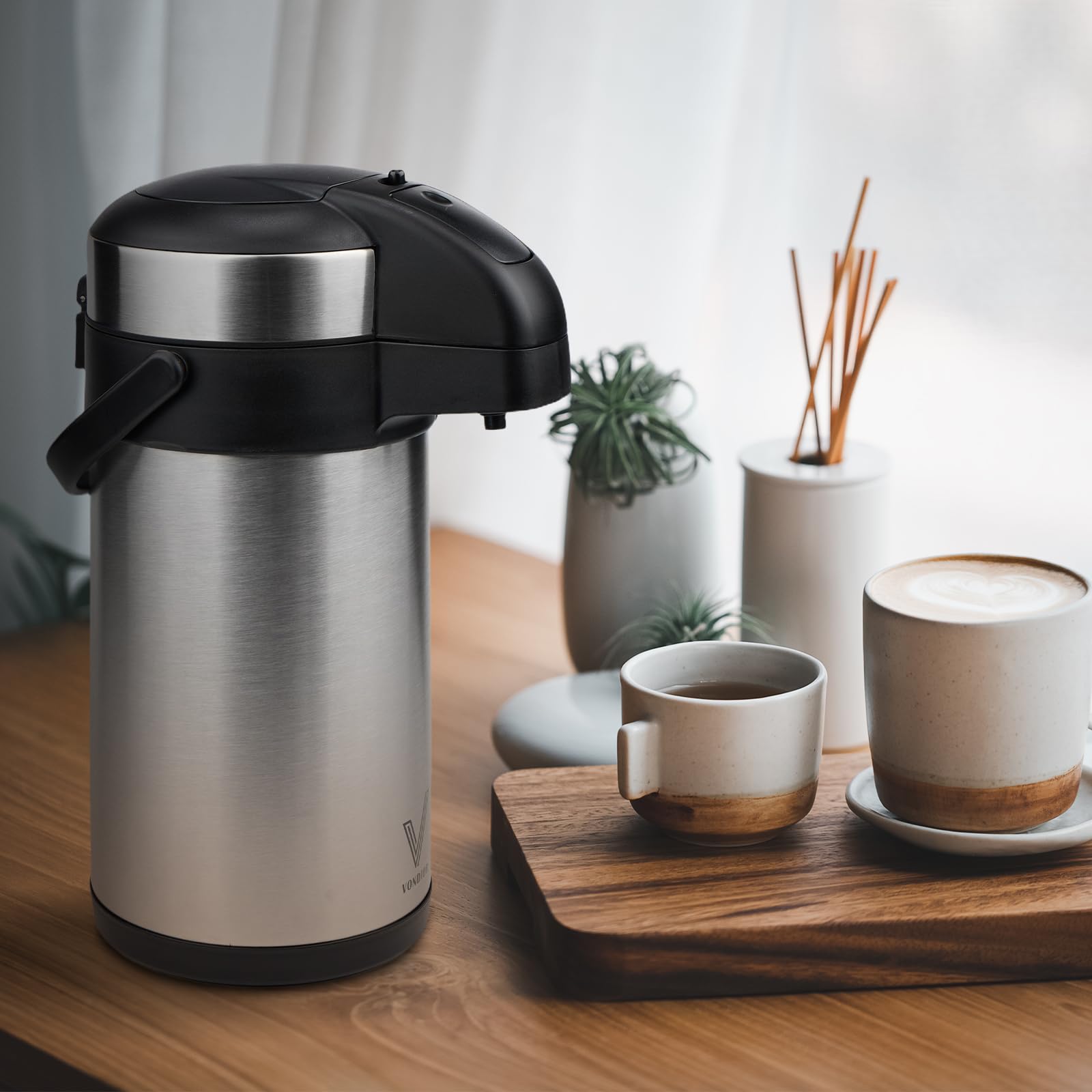 Vondior large-capacity beverage urn suitable for parties and events