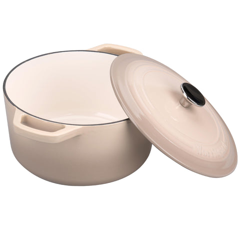 VORRINGARD cast iron full pot image emphasizes durability and even heating.