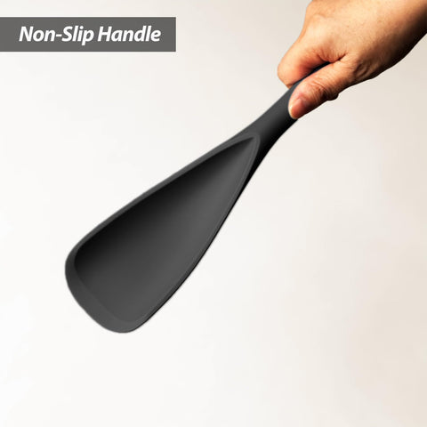 VOVOLY easy-clean spoon in black gliding through batter and sauces