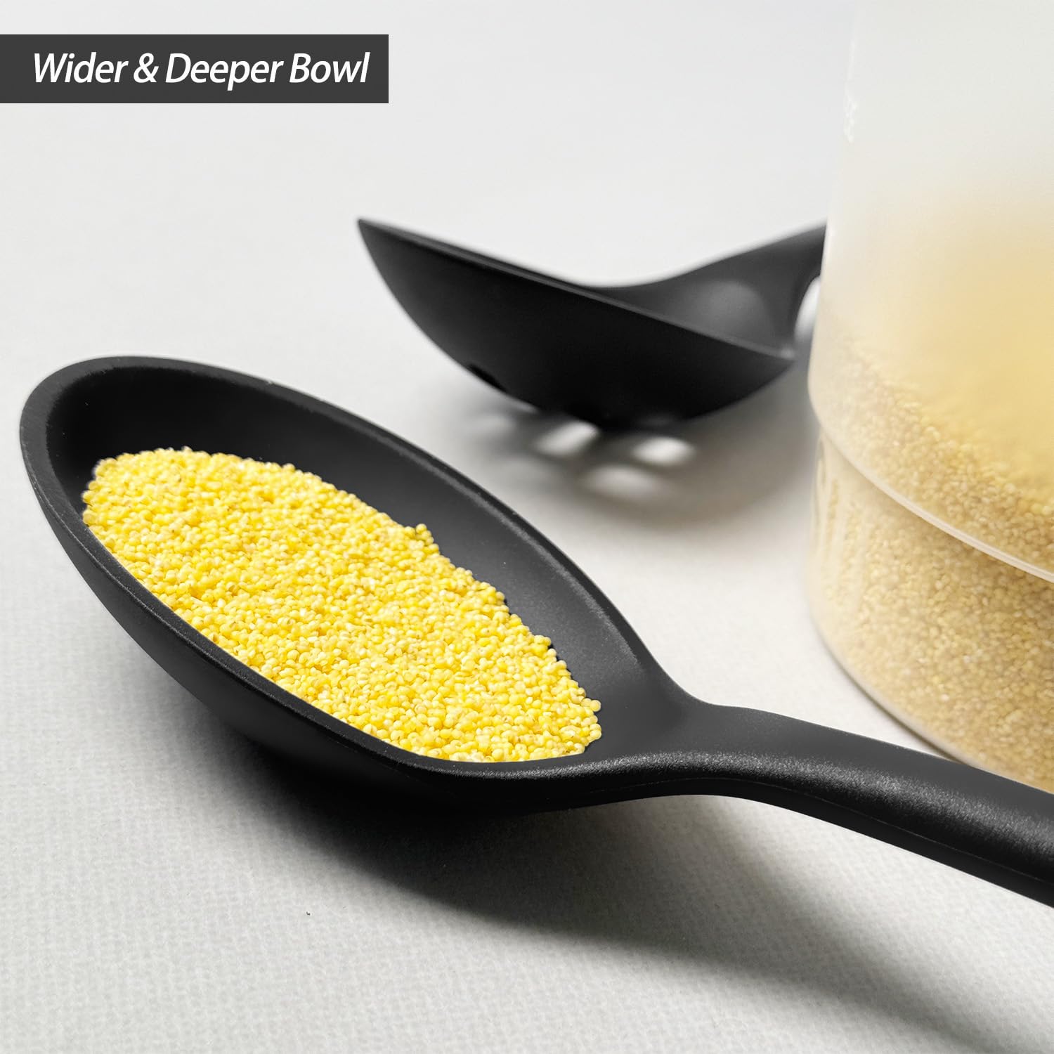 Vovoly heat-resistant silicone handle stays cool while cooking.