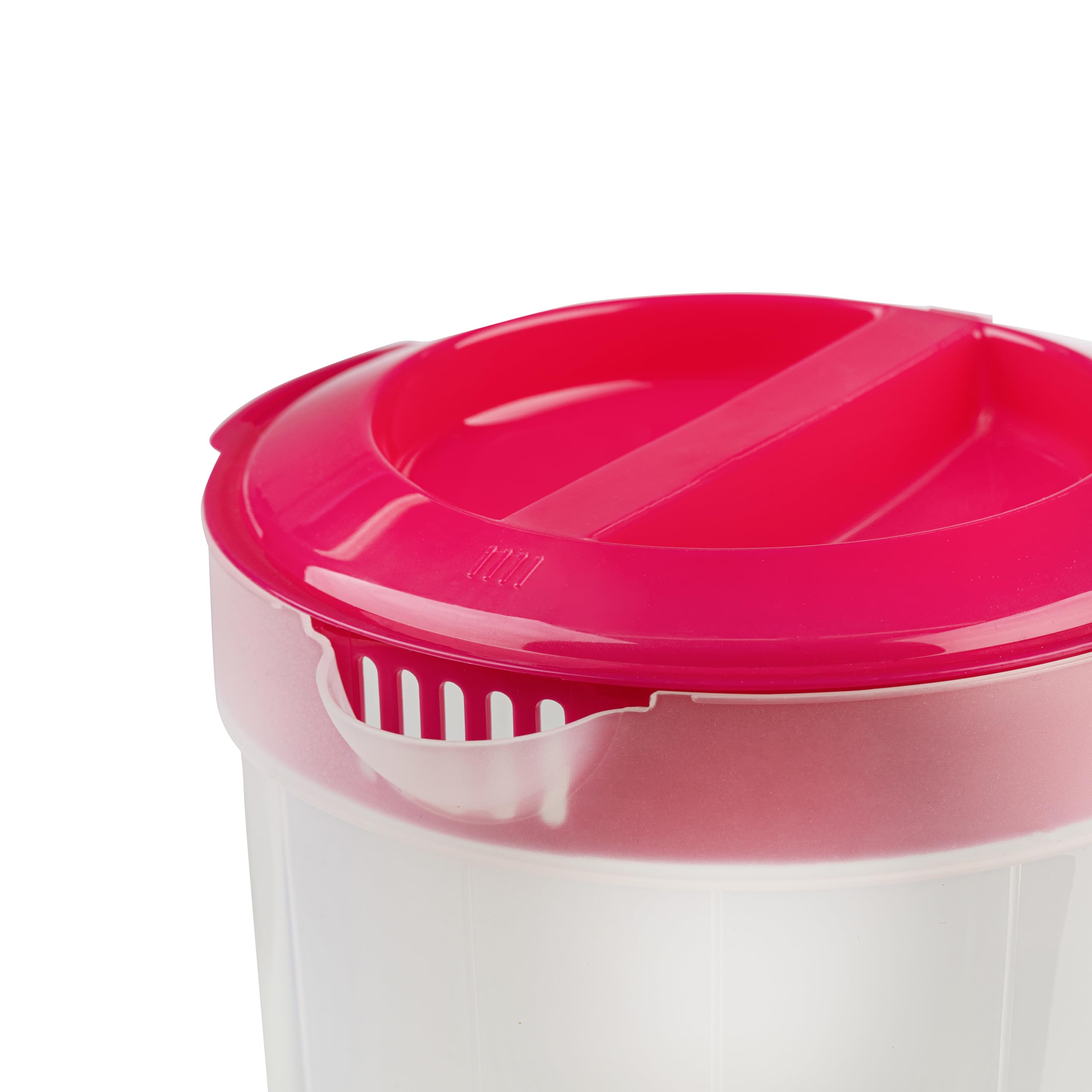 VOXRO pitchers versatile uses for water, juice, iced tea, or lemonade.