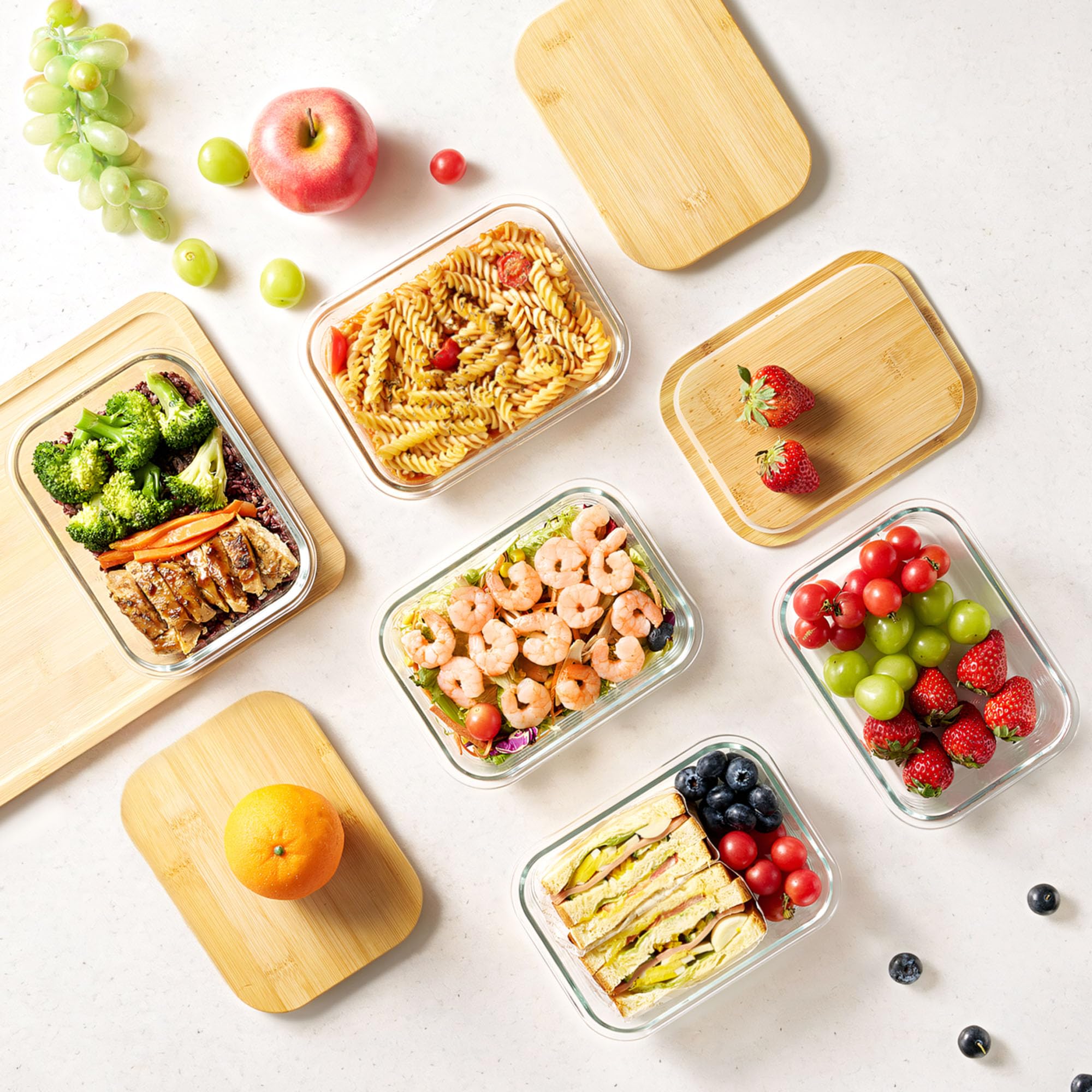 Bamboo lid used as a cutting board after washing by Vtopmart
