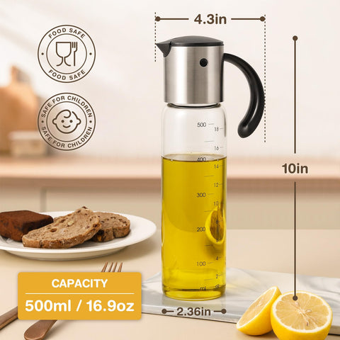 Vucchini leakproof spout prevents drips during dressings and cooking.
